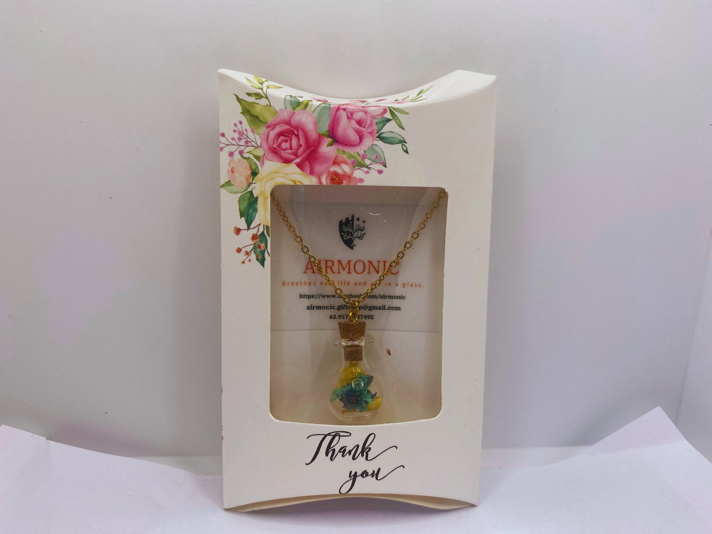 Dried Flower Terrarium Bulb Necklace
