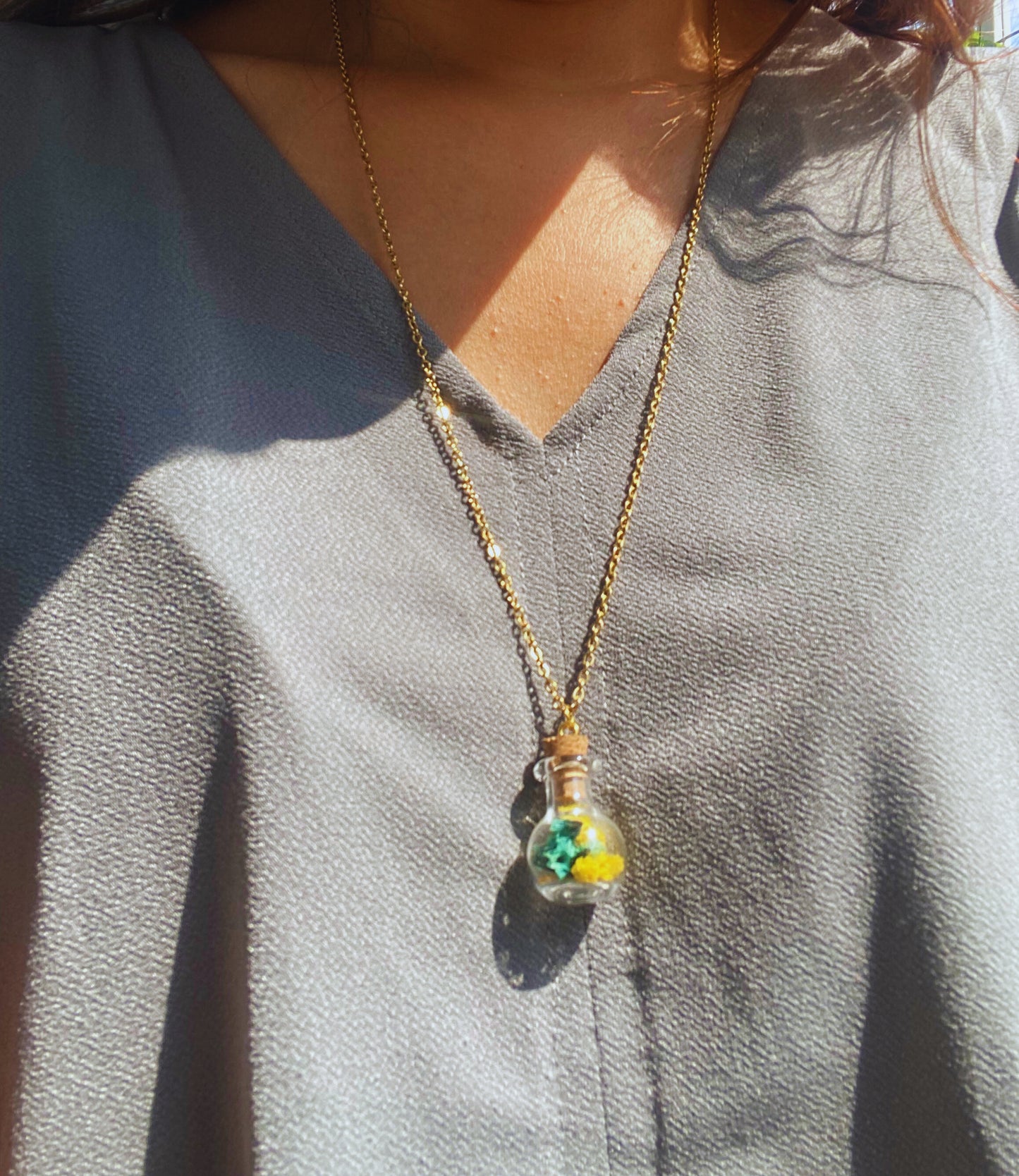 Dried Flower Terrarium Bulb Necklace